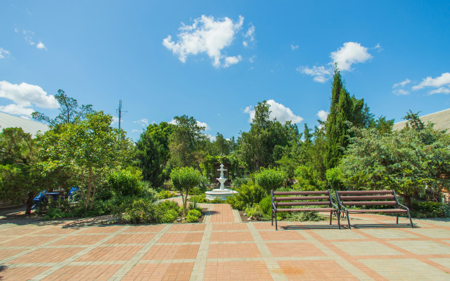 Alternativa Hotel