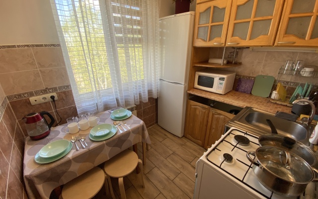 Na Fabrichnoy 2 Flat with Balcony
