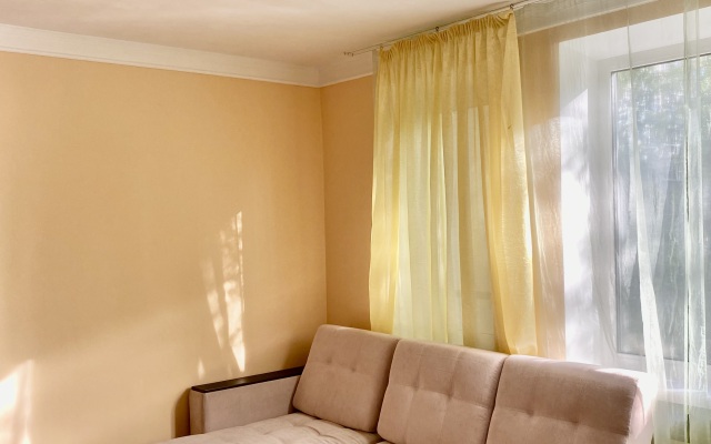 V Dvukh Minutakh Ot Vredena Flat