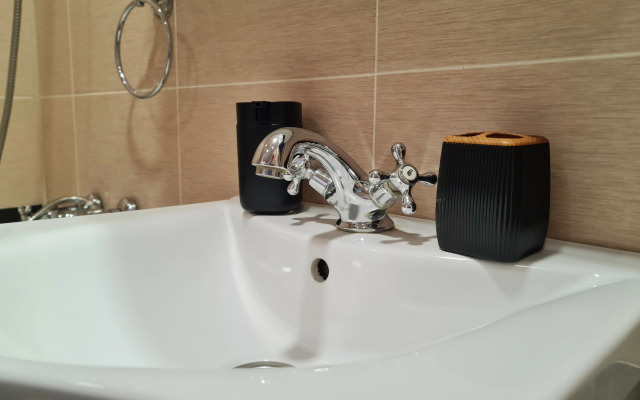 Prostornaya Tryoshka Blizko K Tsentru Flat