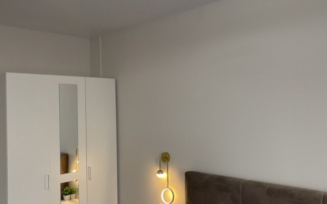 Odnokomnatnaya 44 M² 7/8 Etazh  Flat