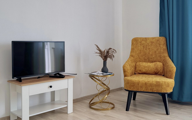 Na Ulitse Kashtanovaya Alleya 169 Flat