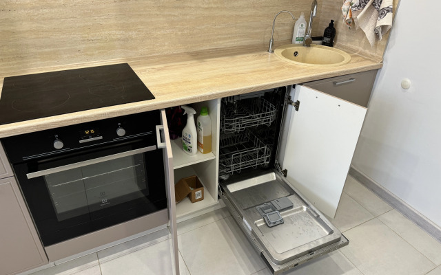 Dvuhkomatnaya Okolo "Megi" Na Prospekte Pobedy 139ak2 Flat
