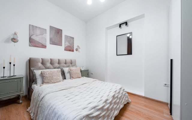 Апартаменты 3 спальни 2 санузла Грибоедов 10 гостей