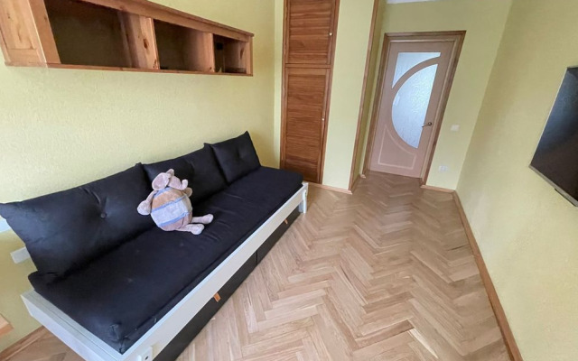 Na Ulitse Zhukovskogo 10 Flat