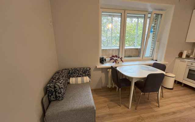 M. Smolenskaya Stilnaya 1-Kh Komn. Flat