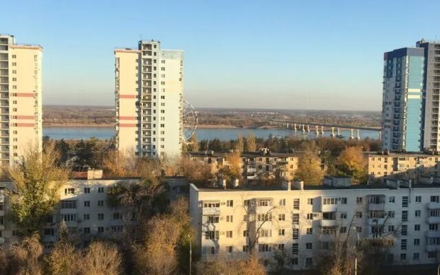 Апартаменты с Балконом и Видом на Город на Ленина 59Р