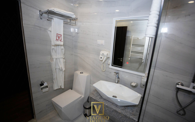 V hotel & tours
