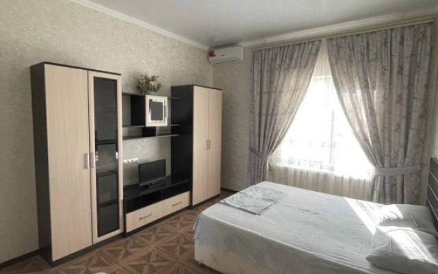 Zhemchuzhina u Morya Flat