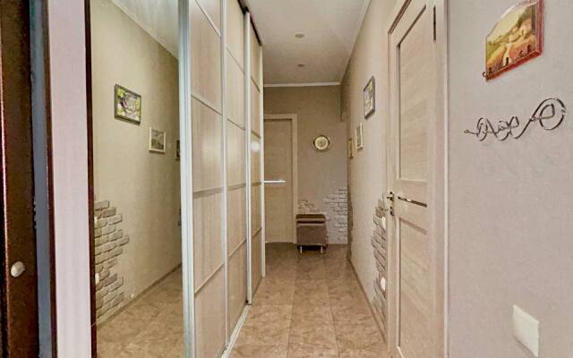 Pihtoviy sad ot akamoz Flat
