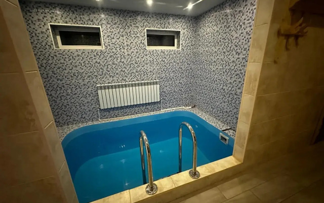 Lesnoy Privat House