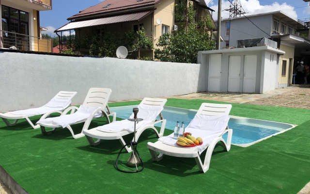 Uyutnyij Prichal Hotel