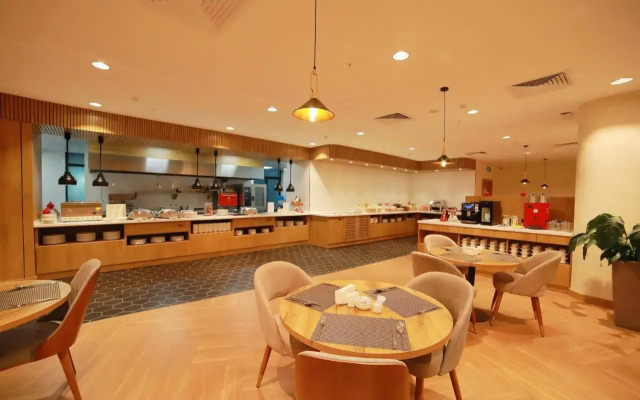 Отель Hilton Garden Inn Termez Airitom