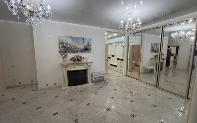 4-Kh Komnatnye V Zhk Elit U Morya Apartments