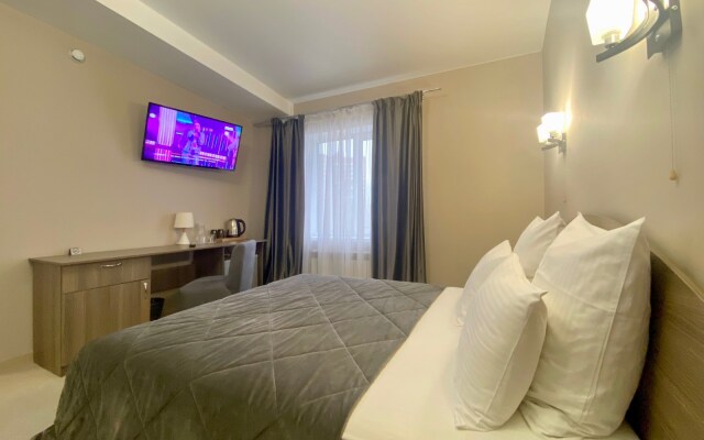Zolotoj Shar Hotel