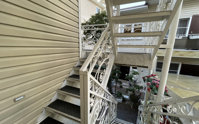 Апартаменты Анита в центре Сочи 9