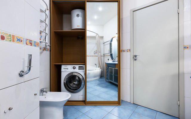 GM Solnechnaya Trekhkomnatnaya v dvuh shagah ot Naberezhnoj Apartments