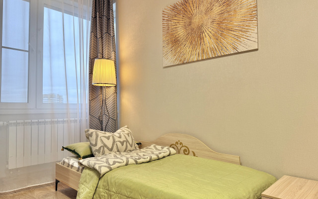 Жилое помещение 2-к квартира у метро Молодежная с яркими закатами