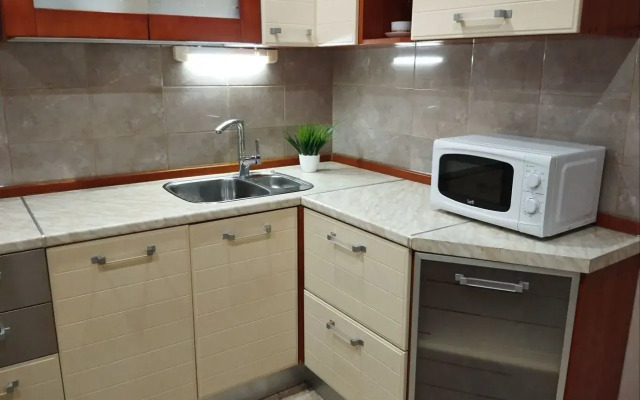 Na Ulitse Bagrationa 7 Flat