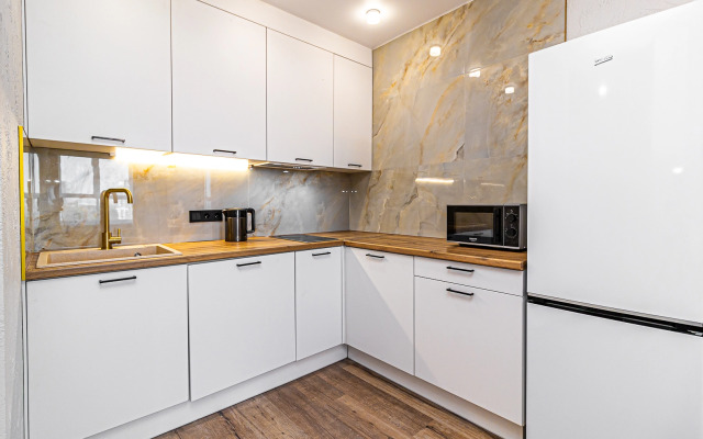 2 Nochi Na Ulitse Imeni Machugi 166b/1 Flat