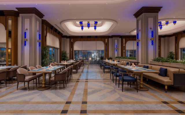 Merit Royal Gardens Hotel & Casino