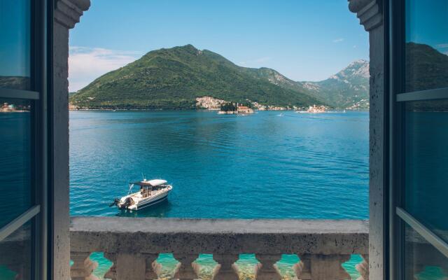 Heritage Grand Perast