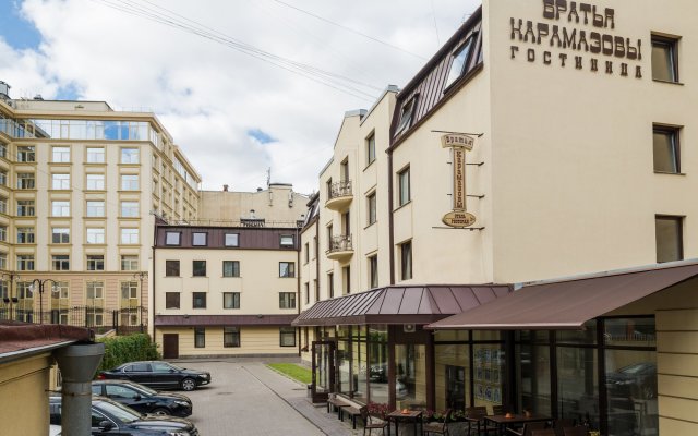 Bratiya Karamazovy Hotel (Karamazov Brothers Hotel)