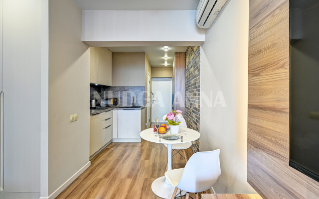 Shikarnye MorskayaSimfonya-2 s panoramoy na more, s basseynom na territorii ZHK Apartments