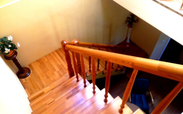 Central House Lesnoi Guest House