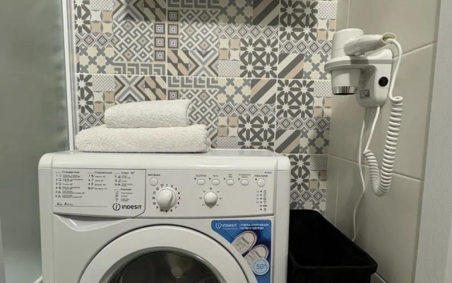 V apart-otele Nachalo u st.m. Lomonosovskaya Flat