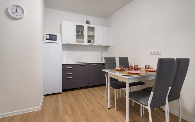 S Panoramnymi Oknami Vozle Metpo Lecnaya Flat