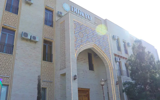 Dunyo Palace Hotel