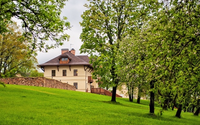 Mazmežotne Manor Hotel