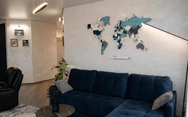 S Potryasayuschim Vidom Flat