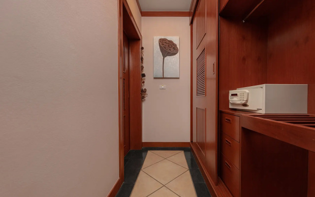 RAAS 3br, Private Pool|Naiharn Beach Villa