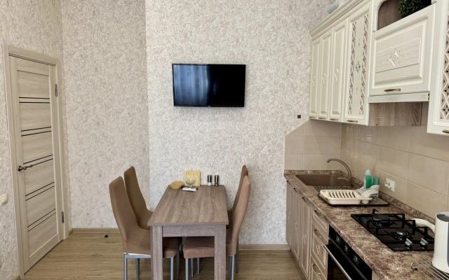 Квартира 121 с балконом в ЖК Черноморский Толстый мыс