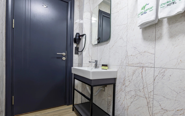 Lenora Airport Hotel