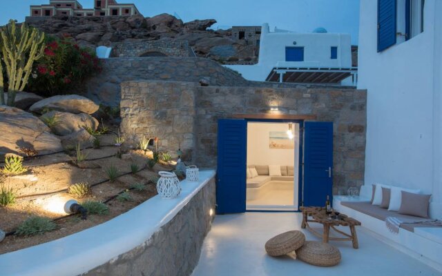 Апартаменты Gorgeous Studio In Cycladic Architecture Overlooking The Aegean