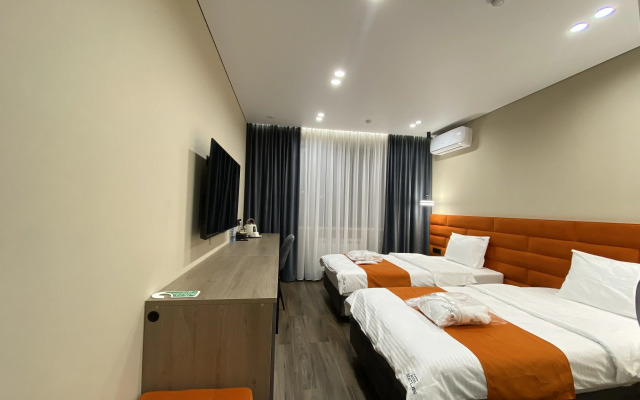 Royal Status Hotel