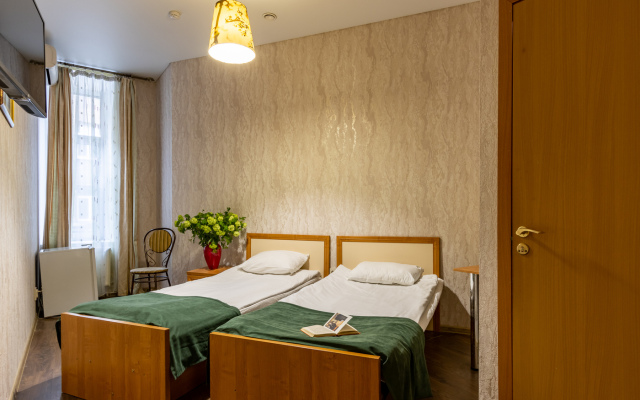 Nomera Na Ploschadi Vosstaniya Guest house