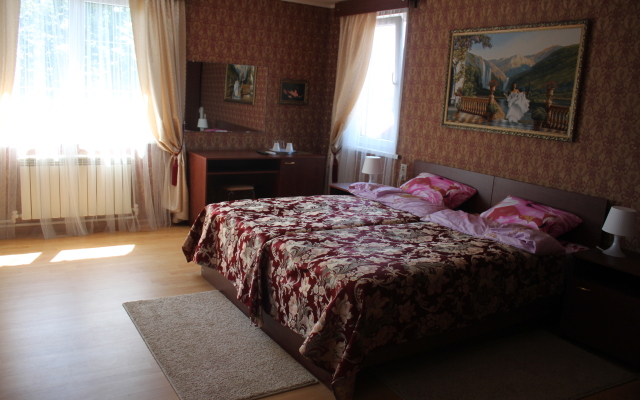 Hotel Uyut