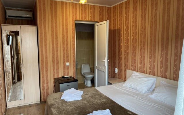 Kiparis Guest House