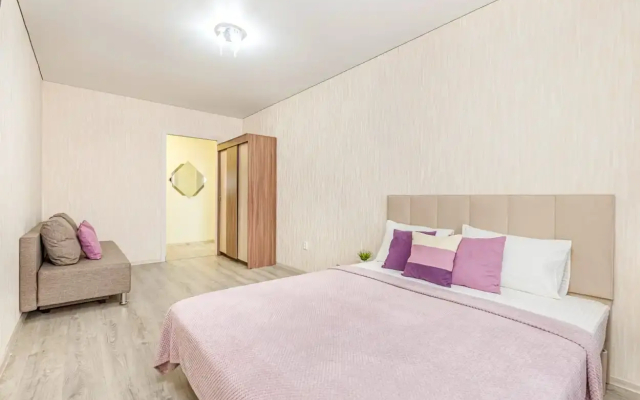 1 -Kom. Kvartira V Sovremennom Mikrorayone Ryadom S Chelgu Flat - Apartment in تشيليابنسك - Photo 2