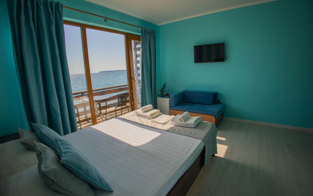 Freedom3 Hotel
