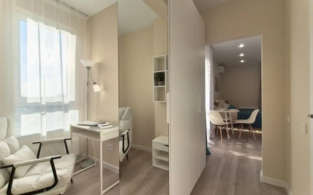 Studiya S Dvumya Balkonami Apartments