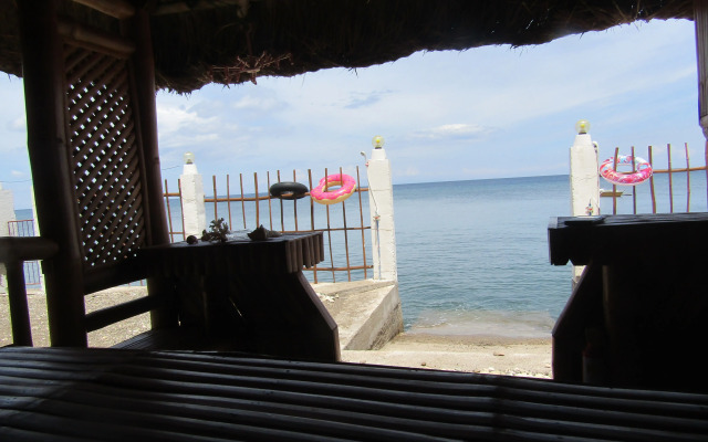 Бунгало Bamboo village on the beach