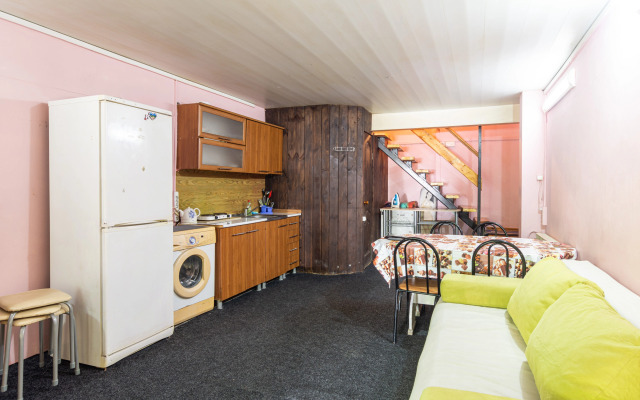 Na Leselidze 10b Guest House