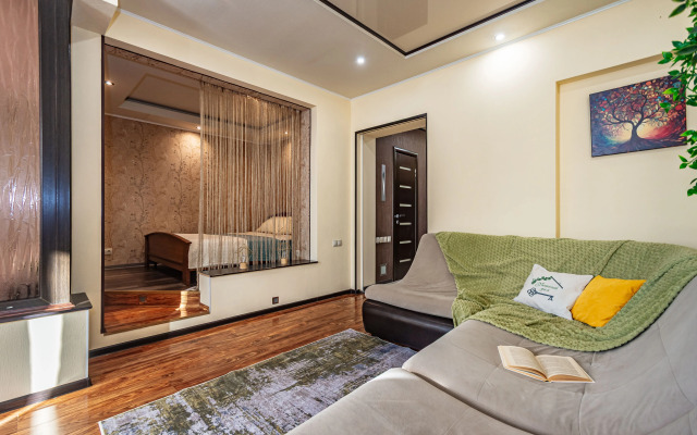 Квартира Комарова 12