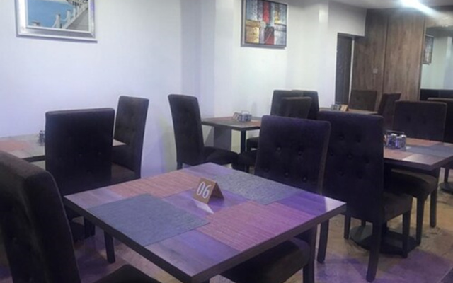Отель Bonphine Luxury Suites