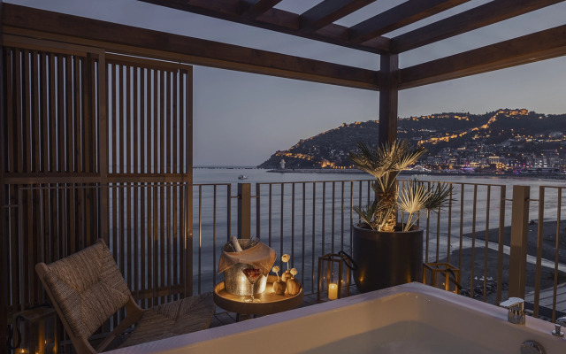 En Vie Beach Boutique Hotel